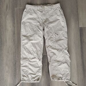 The North Face Nylon Tan Cargo Capris Size Small